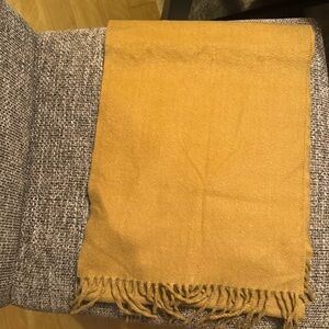 Cashmere scarf
